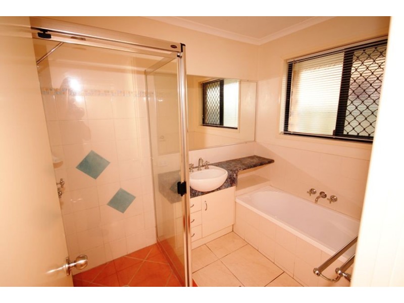 15 Castlereagh Court, Southside QLD 4570