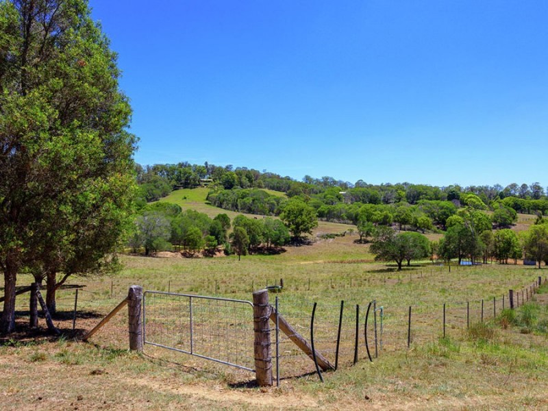 26 Plowman Road, Canina QLD 4570