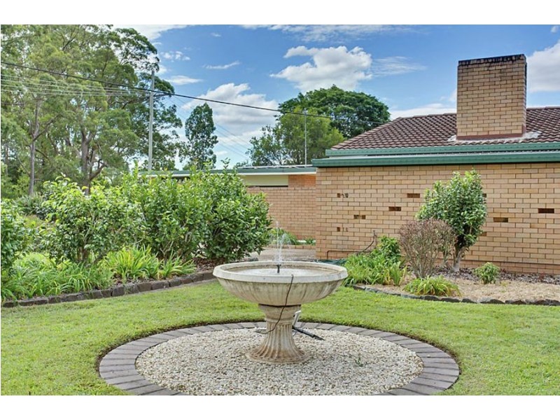 36 Sorensen Road, Southside QLD 4570