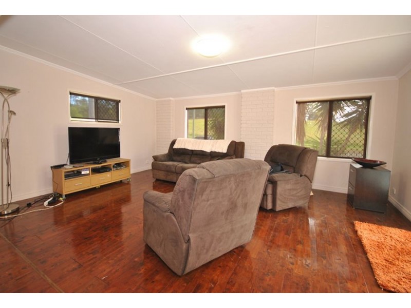 98 Stumm Rd, Southside QLD 4570