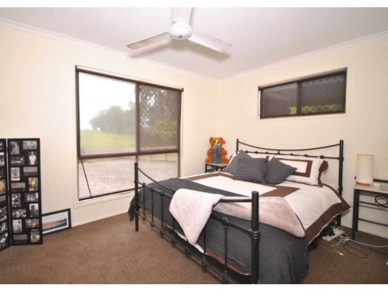 98 Stumm Rd, Southside QLD 4570