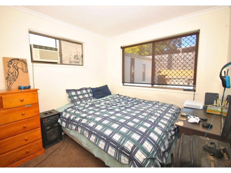 98 Stumm Rd, Southside QLD 4570