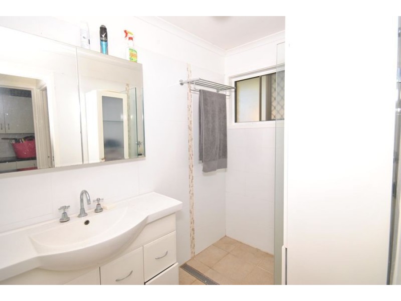 98 Stumm Rd, Southside QLD 4570