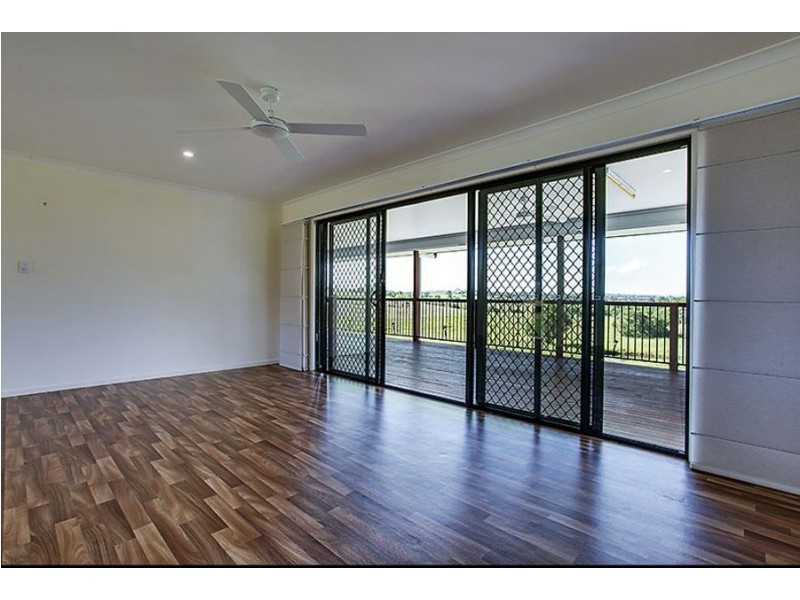 676 Bruce Highway, Chatsworth QLD 4570