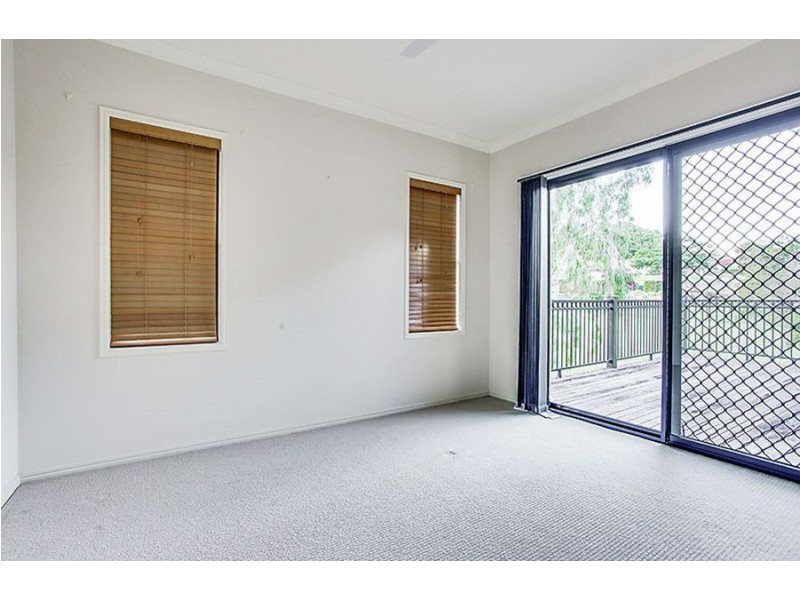 Units 1 – 5, 1 Harington Avenue, Southside QLD 4570
