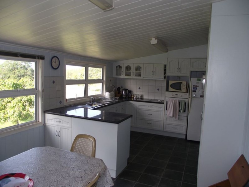 141 Clifton Creek Left Road, Brooweena QLD 4620