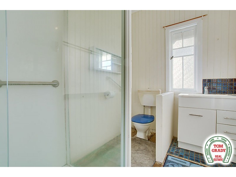 32 Noosa Road, Monkland QLD 4570