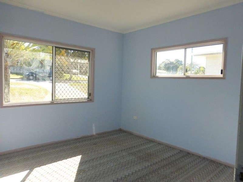 4 Loder Street, Southside QLD 4570