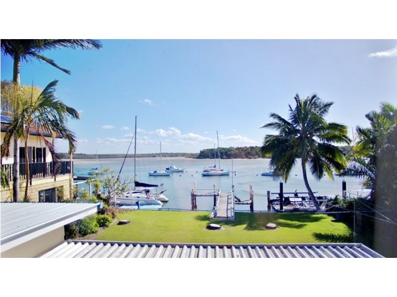 17 The Esplanade, Tin Can Bay QLD 4580