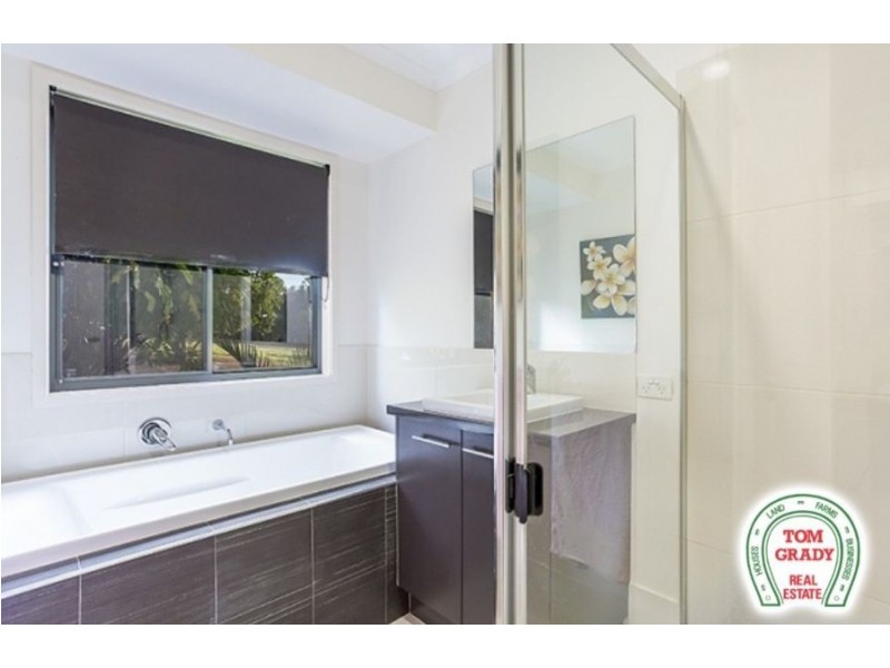15 Overton Way, Kin Kin QLD 4571