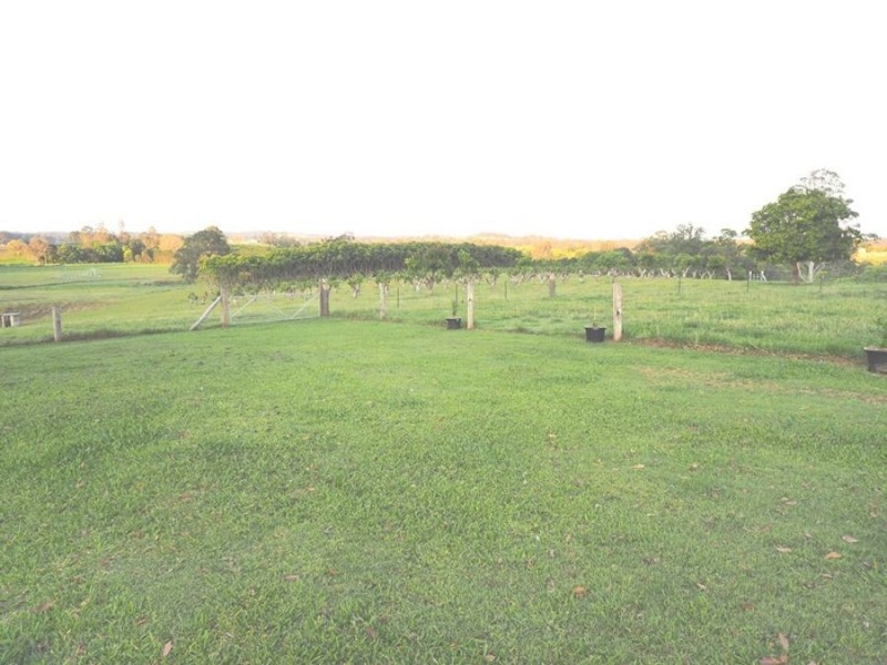 18 Mullins Creek Road, Goomboorian QLD 4570