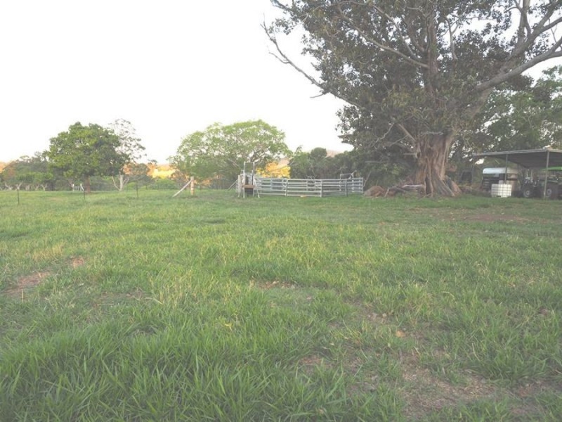 18 Mullins Creek Road, Goomboorian QLD 4570