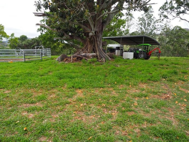 18 Mullins Creek Road, Goomboorian QLD 4570