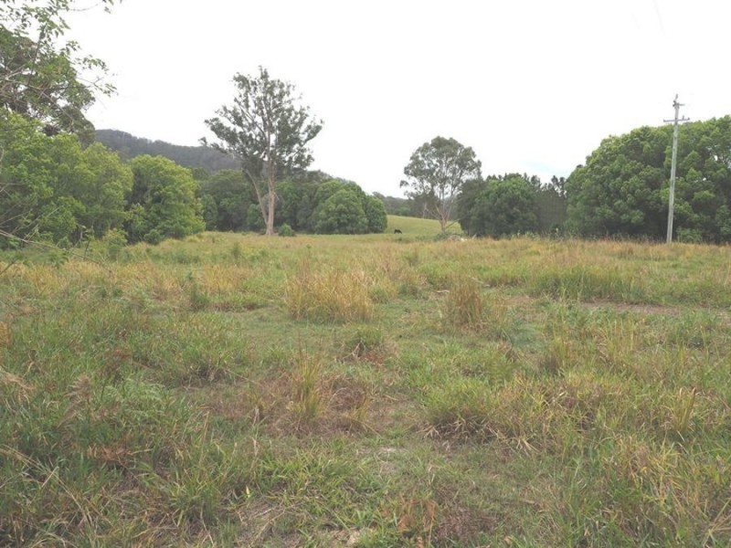 18 Mullins Creek Road, Goomboorian QLD 4570