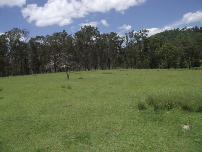 220 Wards Road, Glenwood QLD 4570