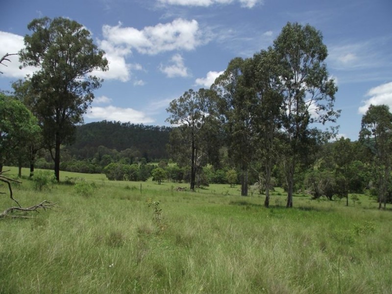 220 Wards Road, Glenwood QLD 4570