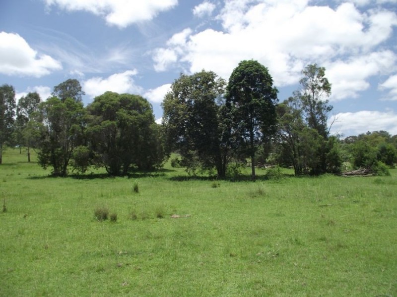 220 Wards Road, Glenwood QLD 4570