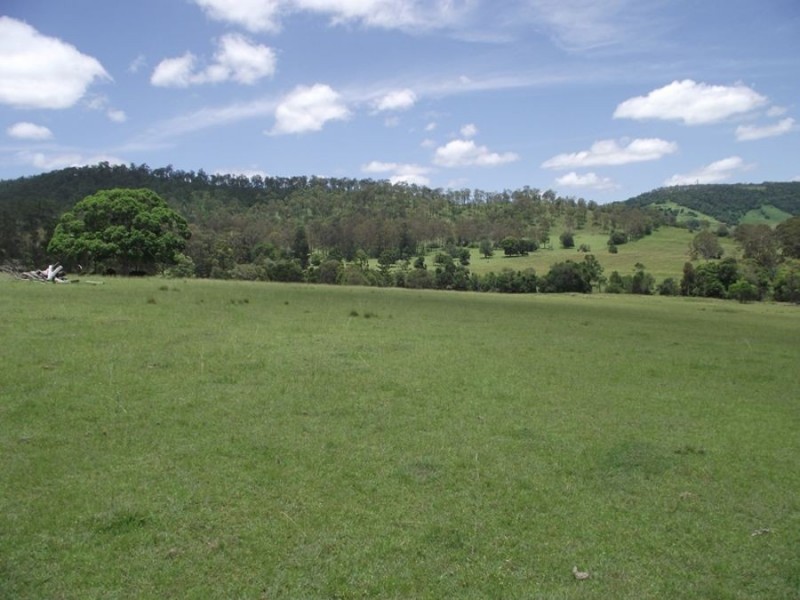 220 Wards Road, Glenwood QLD 4570