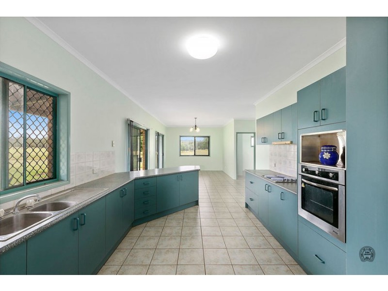 37 Parsons Road, Coondoo QLD 4570