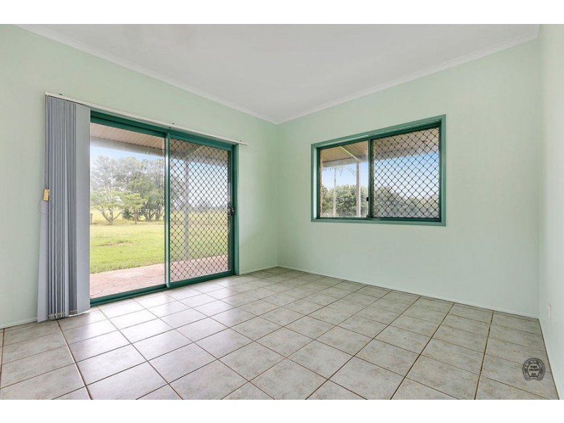 37 Parsons Road, Coondoo QLD 4570