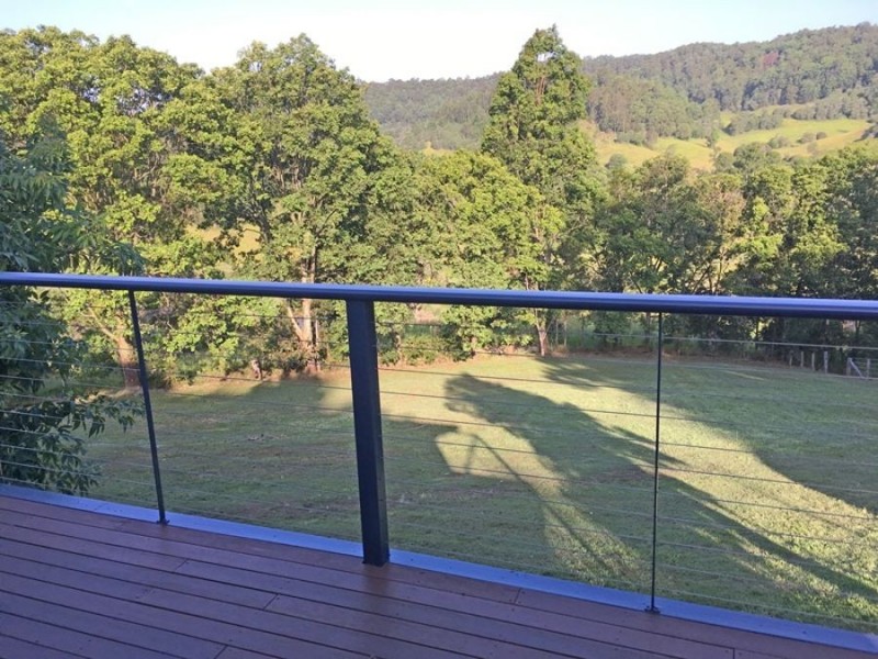 8 Thompson Road, Ross Creek QLD 4570