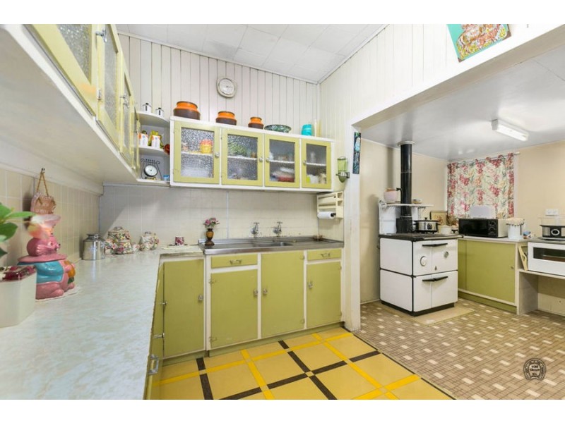 16 Oak Street, Gympie QLD 4570