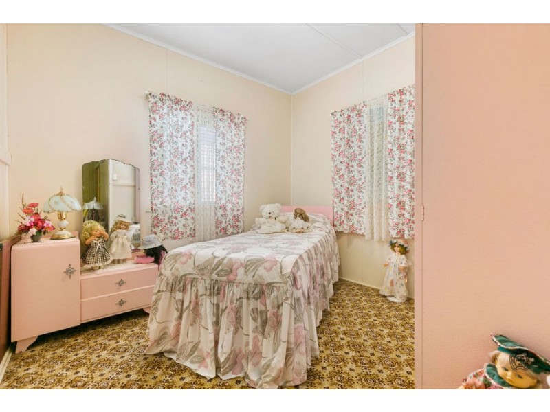 16 Oak Street, Gympie QLD 4570