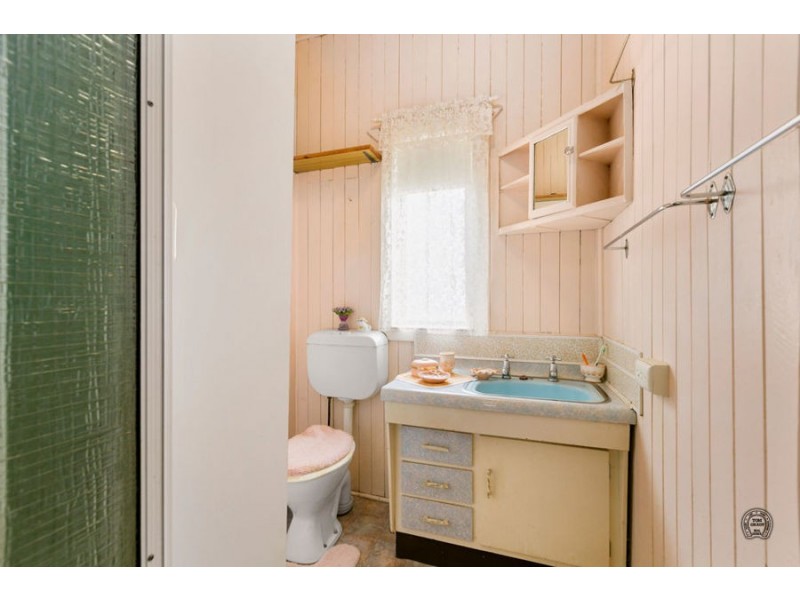 16 Oak Street, Gympie QLD 4570