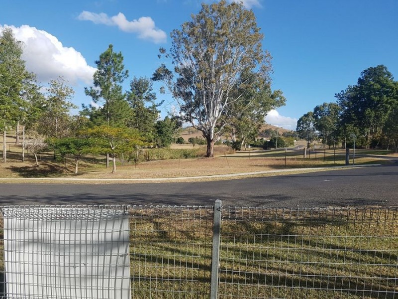8 Chamberlain Street, Woolooga QLD 4570