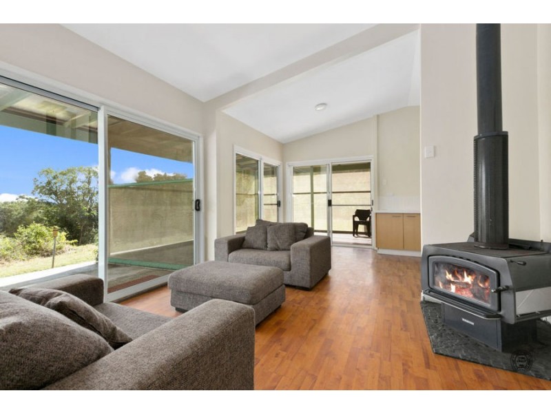 199 Hill Road, Mothar Mountain QLD 4570