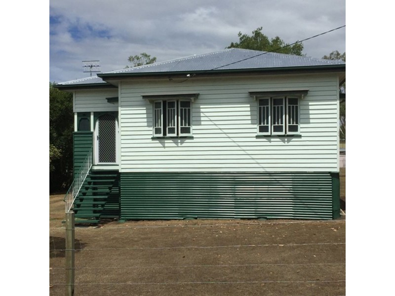 12 Barnes Street, Goomeri QLD 4601