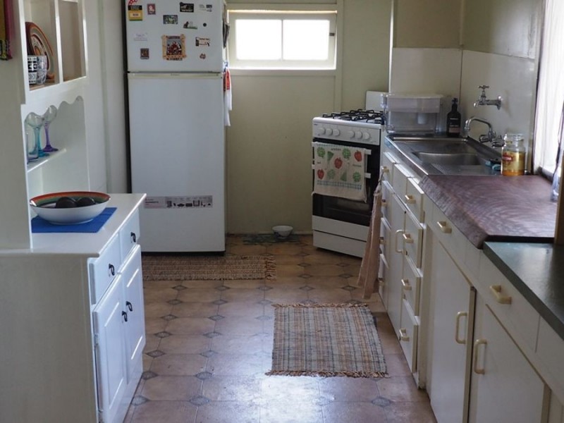 12 Barnes Street, Goomeri QLD 4601