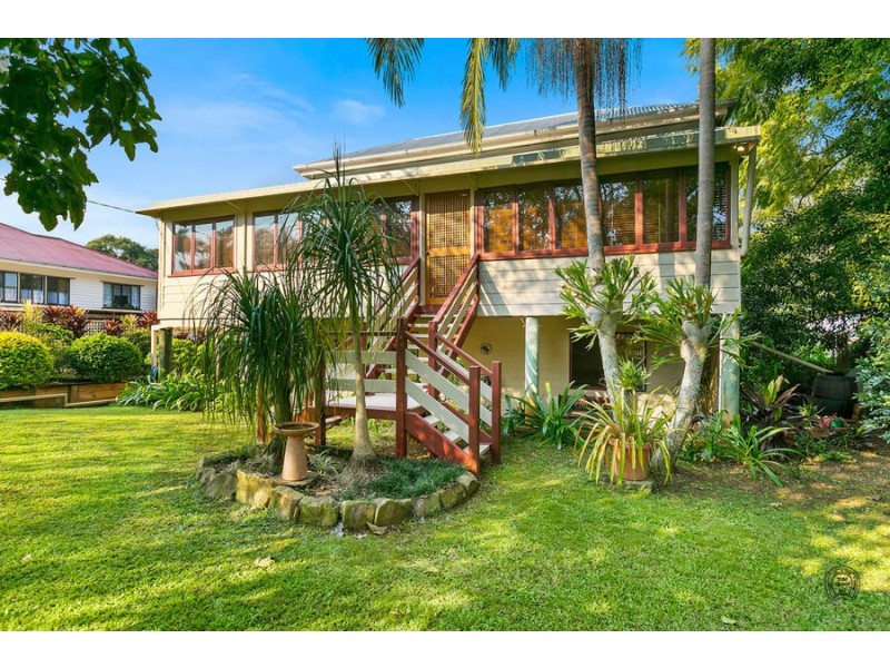 10 Elizabeth Street, Cooran QLD 4569