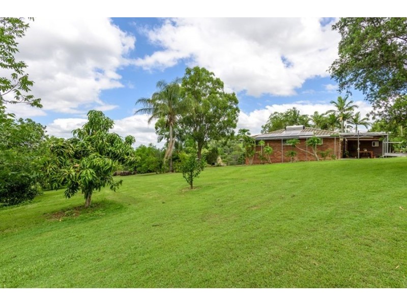 561 McIntosh Creek Road, Mcintosh Creek QLD 4570