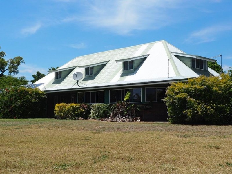 102 Hinchcliffes Road, Sunny Nook QLD 4605