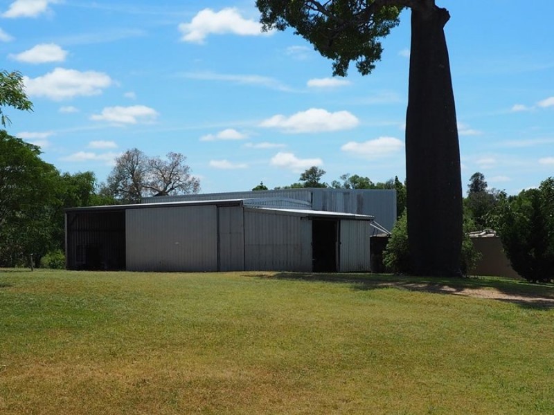 102 Hinchcliffes Road, Sunny Nook QLD 4605