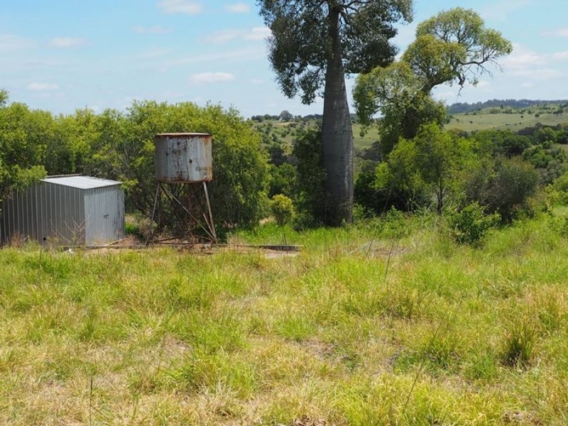 102 Hinchcliffes Road, Sunny Nook QLD 4605