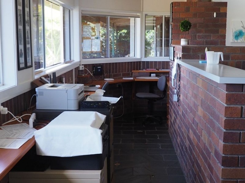 102 Hinchcliffes Road, Sunny Nook QLD 4605