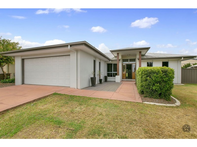 59 Bushland Drive, Southside QLD 4570