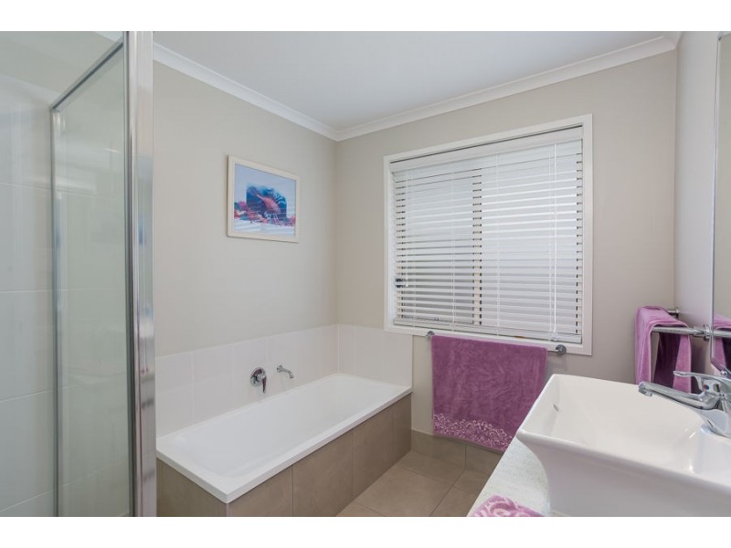 33 Watson Road, Southside QLD 4570