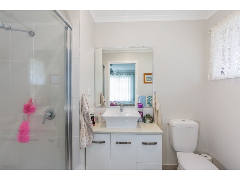 33 Watson Road, Southside QLD 4570