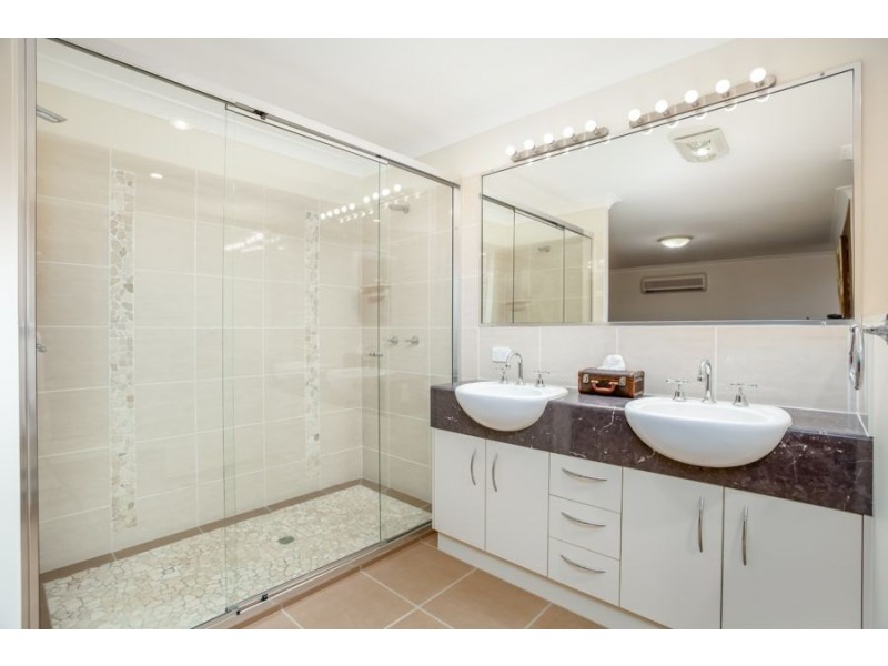 402 Groundwater Road, Pie Creek QLD 4570