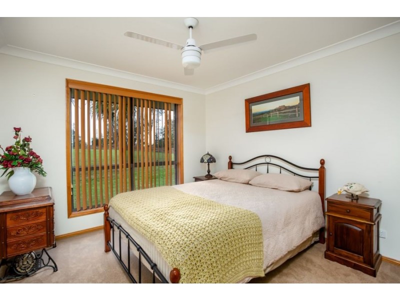 402 Groundwater Road, Pie Creek QLD 4570