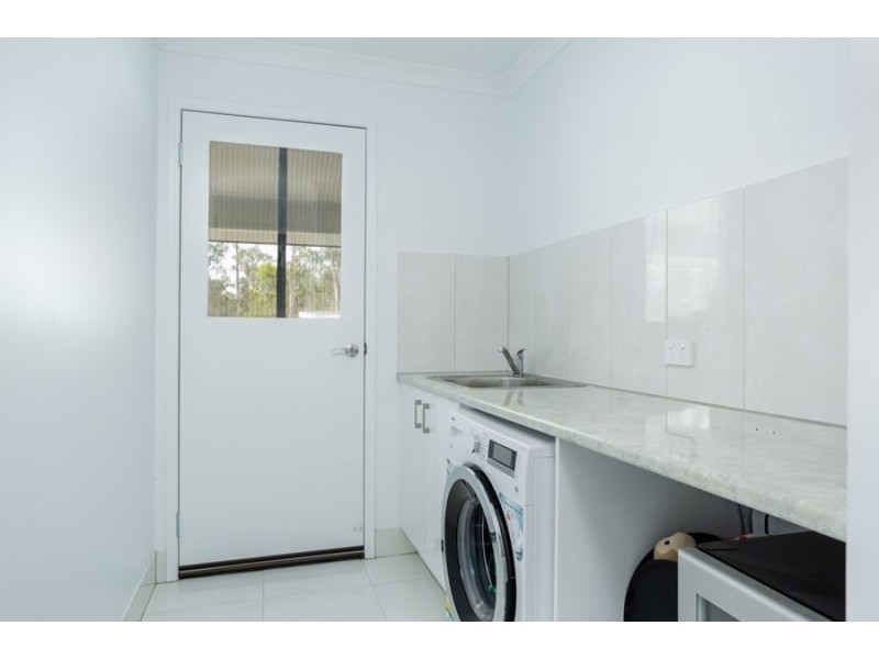 17 Hidden Place, Curra QLD 4570