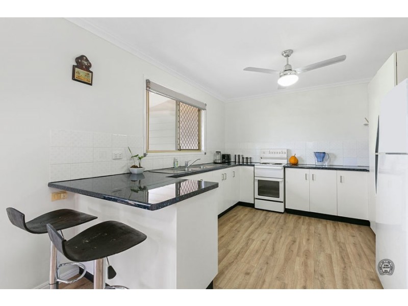 102 Sorensen Road, Southside QLD 4570