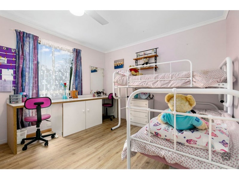 102 Sorensen Road, Southside QLD 4570