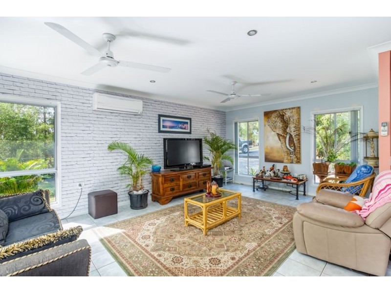 17 Lyndon Drive, Tamaree QLD 4570