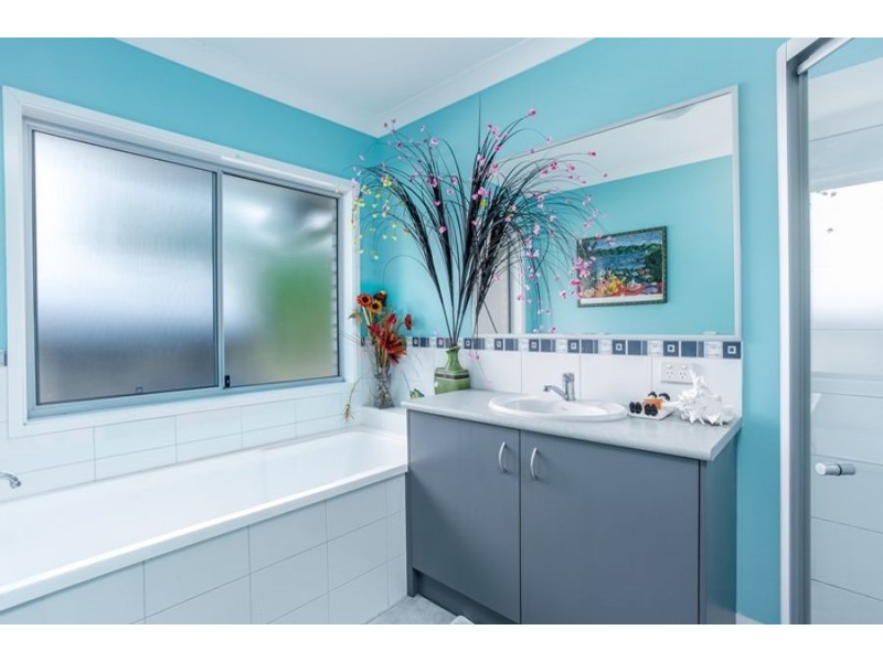 17 Lyndon Drive, Tamaree QLD 4570