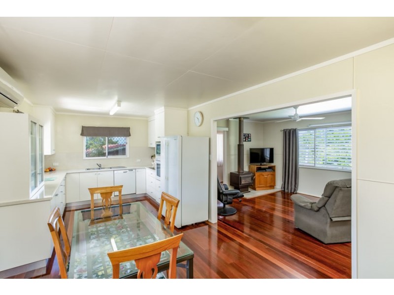 3 Barton Road, Victory Heights QLD 4570