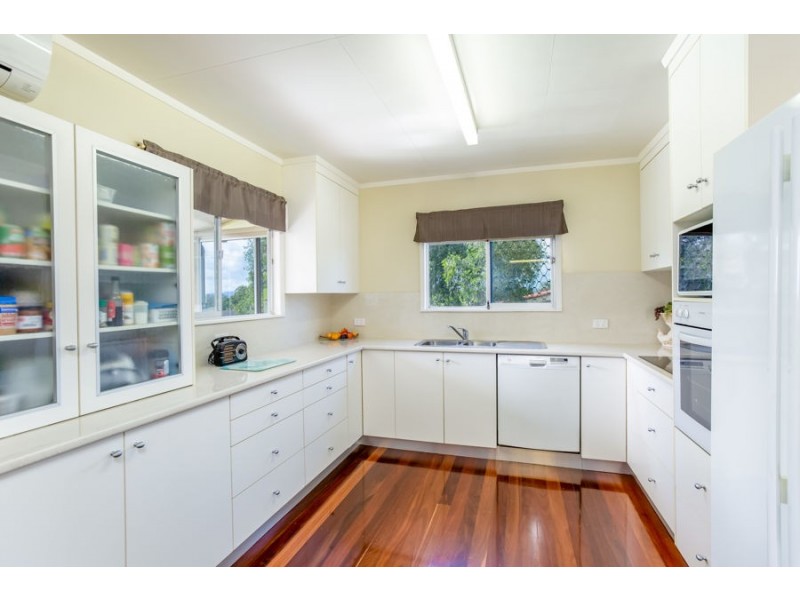 3 Barton Road, Victory Heights QLD 4570